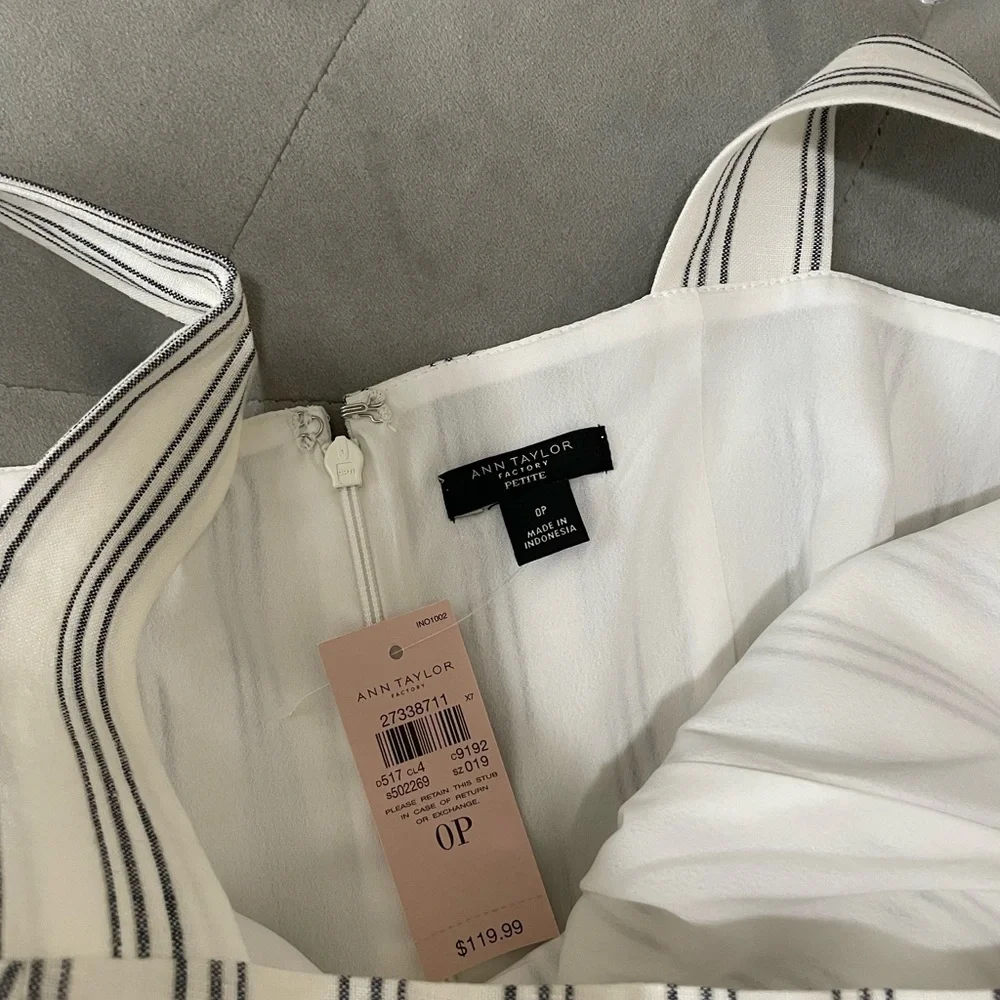 Linen Jumpsuit - Picture 4 of 4